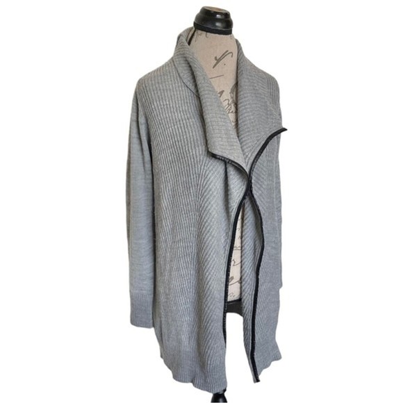 Fate Grey Cardigan Open Sweater Size Small Black line Panel Duster Thick Ribbed - Picture 3 of 12